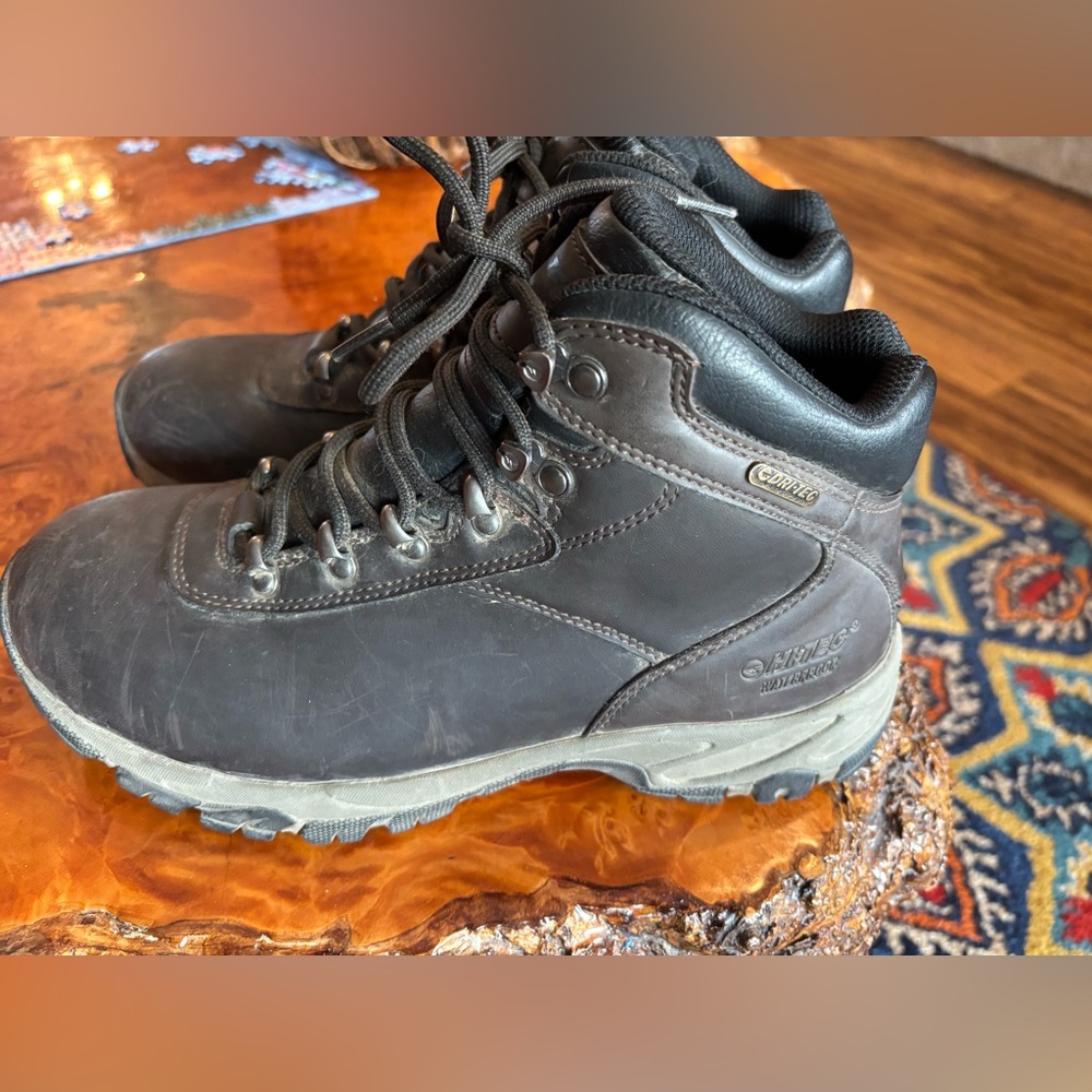 Hi-Tec Women’s Altitude V i Waterproof Hiking Boots Size 8